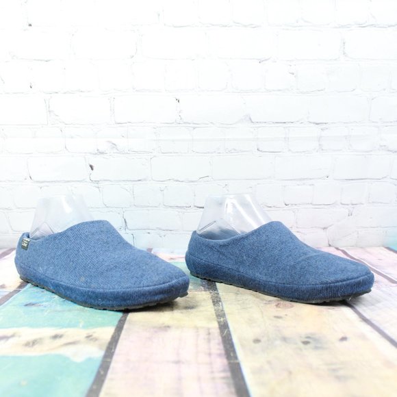 LL Bean Bright Navy Sweater Fleece Cozy Slippers Scuff Size 9 M - Picture 3 of 9